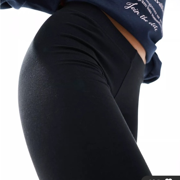 Pieces Petite high waisted leggings in black - Picture 3 of 4